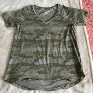 Camo american eagle t shirt